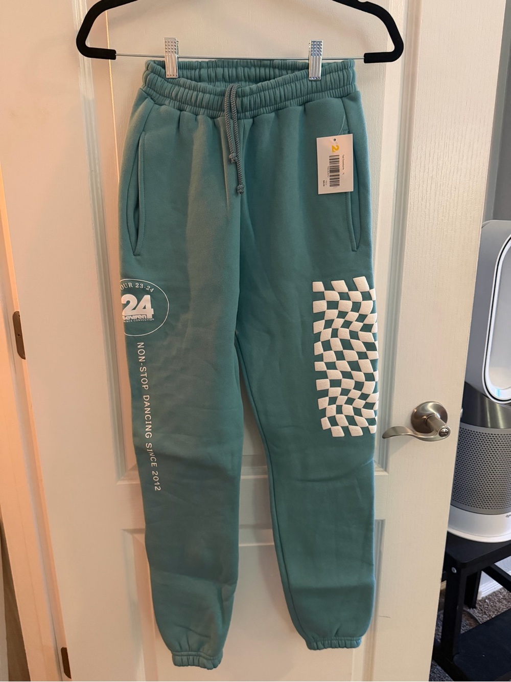 (YOUTH) Brand New Dance 24 Seven Merch Sweatpants
